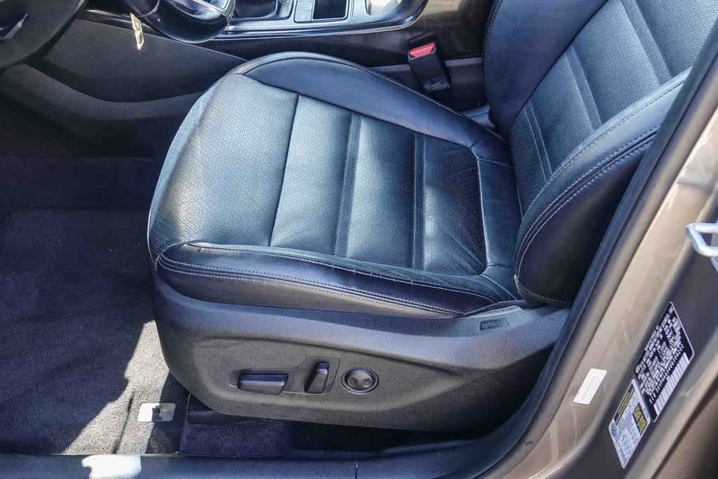 Thumbnail: 2016 Kia Sorento - 22