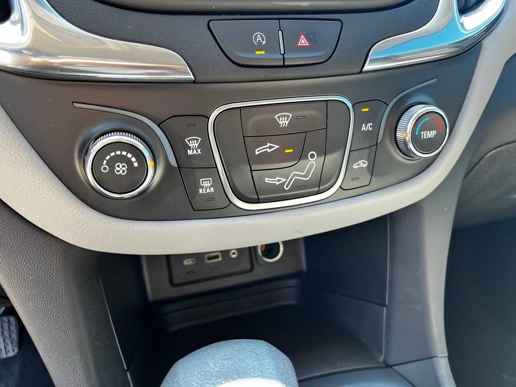 Thumbnail: 2024 Chevrolet Equinox - 16