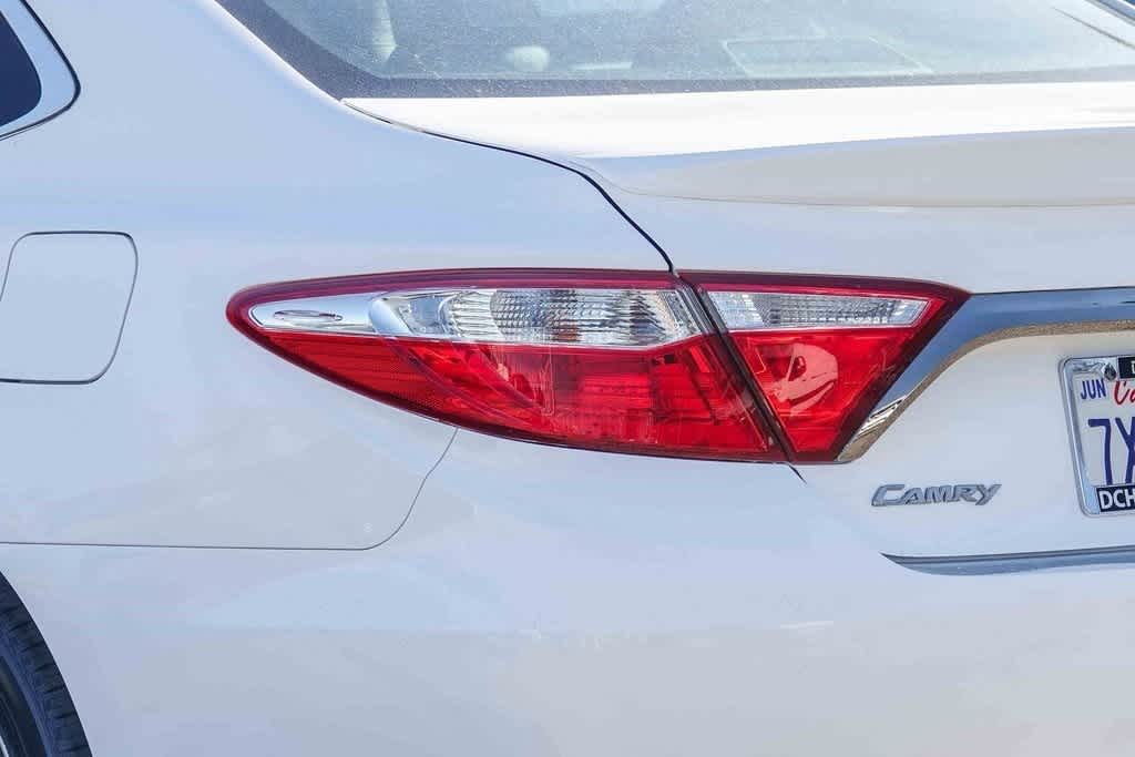 Thumbnail: 2017 Toyota Camry - 7