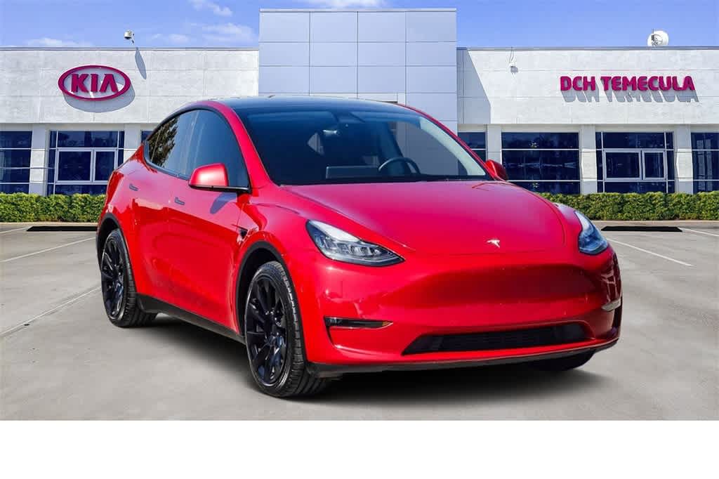 2022 Tesla Model Y Long Range photo 2