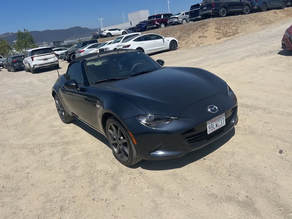 Thumbnail: 2016 Mazda MX-5 Miata - 3