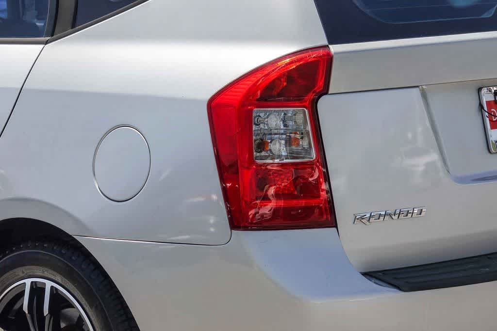 2007 Kia Rondo LX w/Popular Equipment photo 6