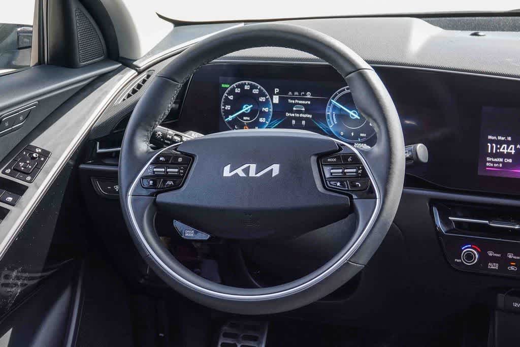 Thumbnail: 2023 Kia Niro - 14