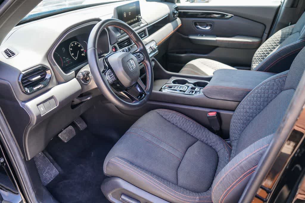 Thumbnail: 2025 Honda Pilot - 15