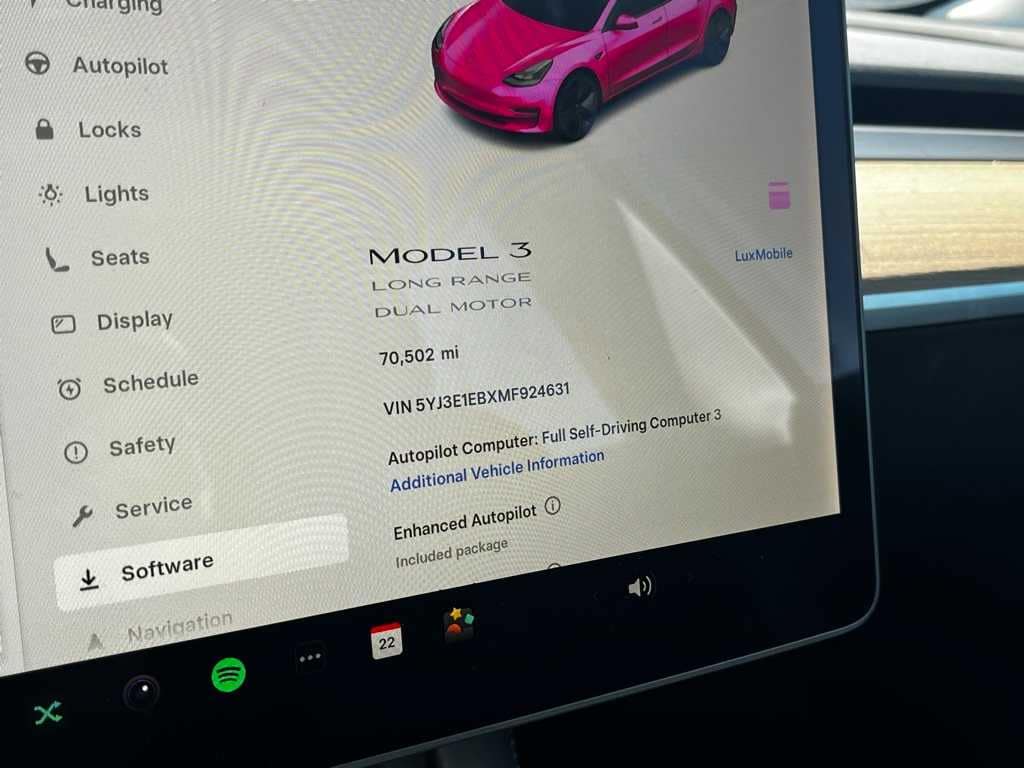 Thumbnail: 2021 Tesla Model 3 - 15