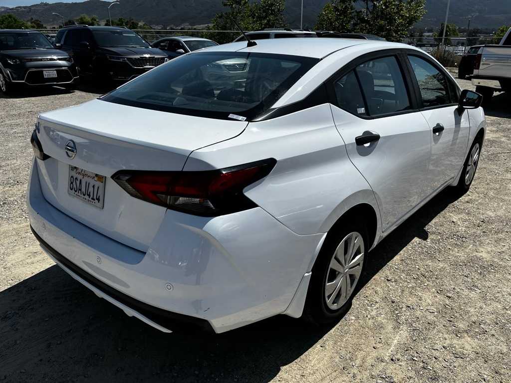 2020 Nissan Versa S 5