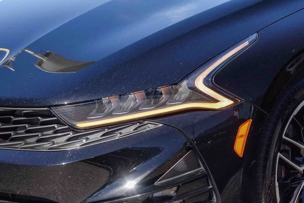 2022 Kia K5 GT photo 3