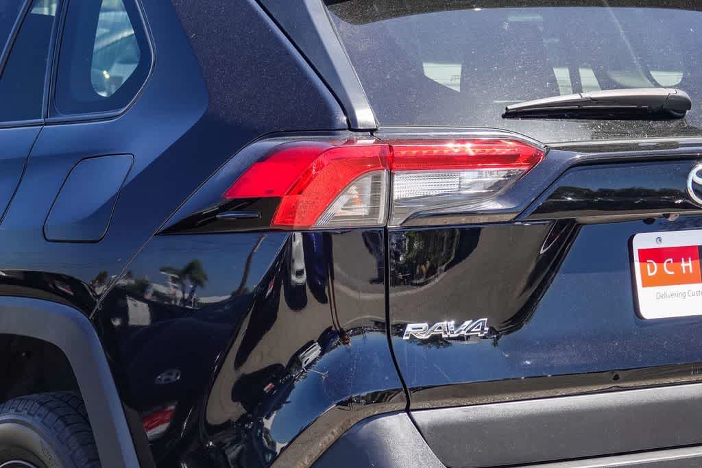 Thumbnail: 2020 Toyota RAV4 - 7