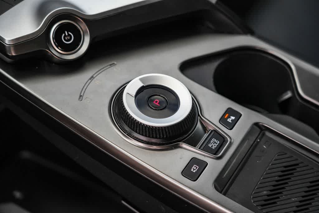 Thumbnail: 2024 Kia EV6 - 17