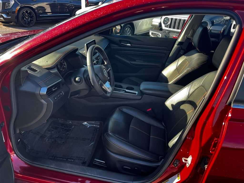 Thumbnail: 2021 Nissan Altima - 18