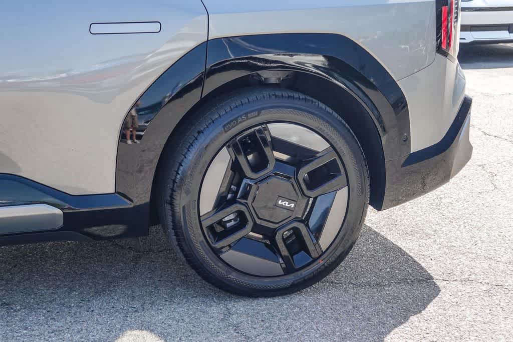 Thumbnail: 2024 Kia EV9 - 9
