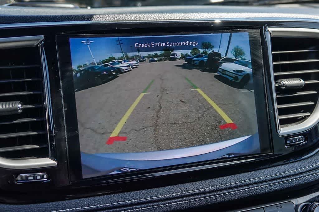 Thumbnail: 2022 Chrysler Pacifica - 22