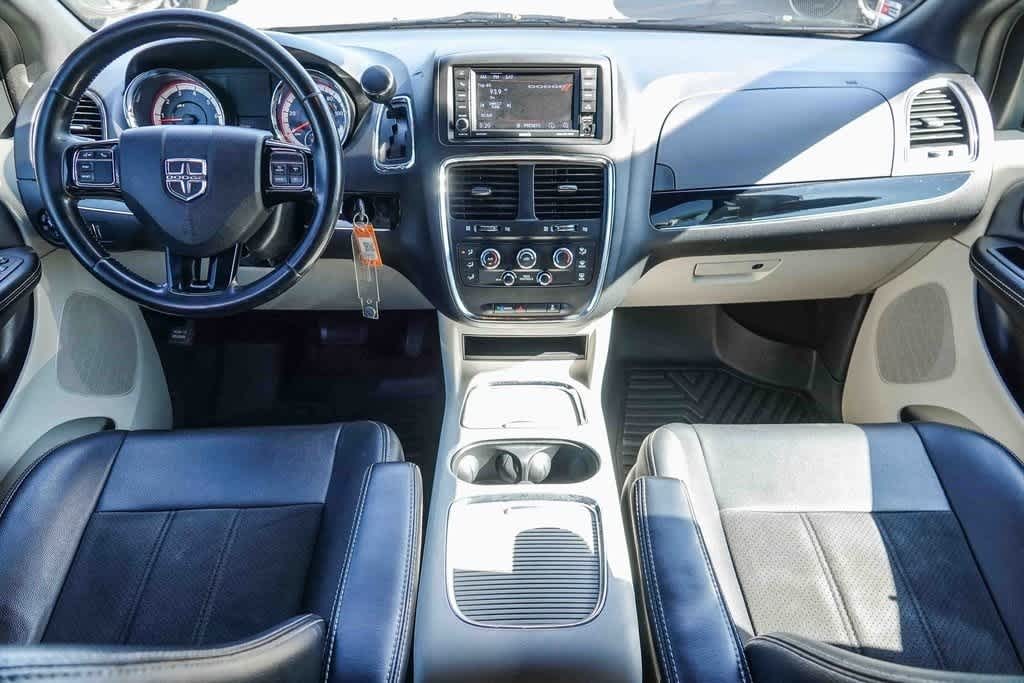 Thumbnail: 2019 Dodge Grand Caravan - 9