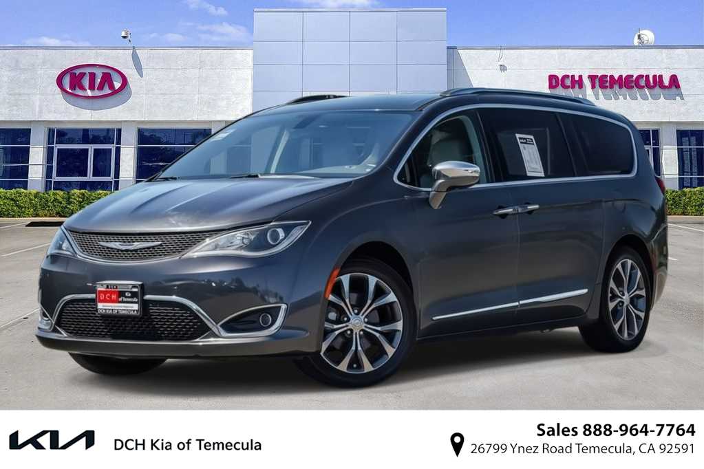 Used 2017 Chrysler Pacifica Limited with VIN 2C4RC1GG7HR841662 for sale in Temecula, CA