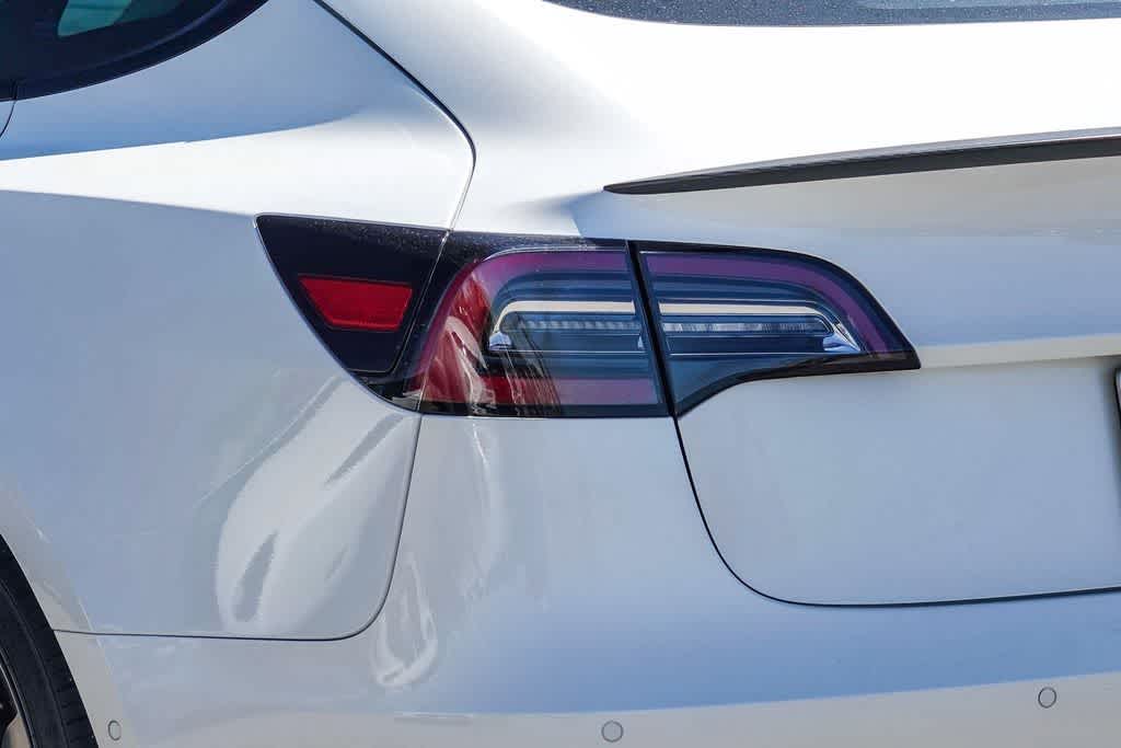 Thumbnail: 2022 Tesla Model 3 - 7