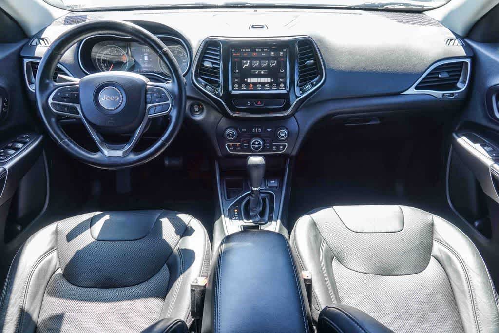 Thumbnail: 2019 Jeep Cherokee - 11