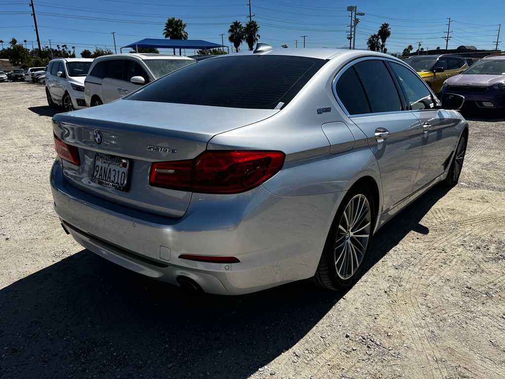 Thumbnail: 2018 BMW 5 Series - 5