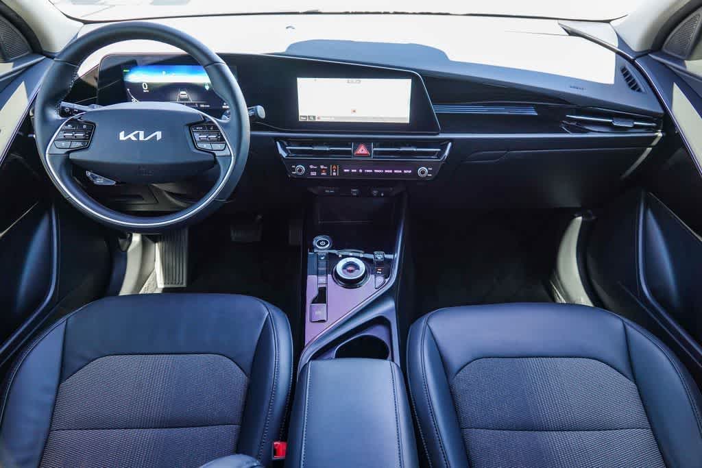 Thumbnail: 2023 Kia Niro - 11
