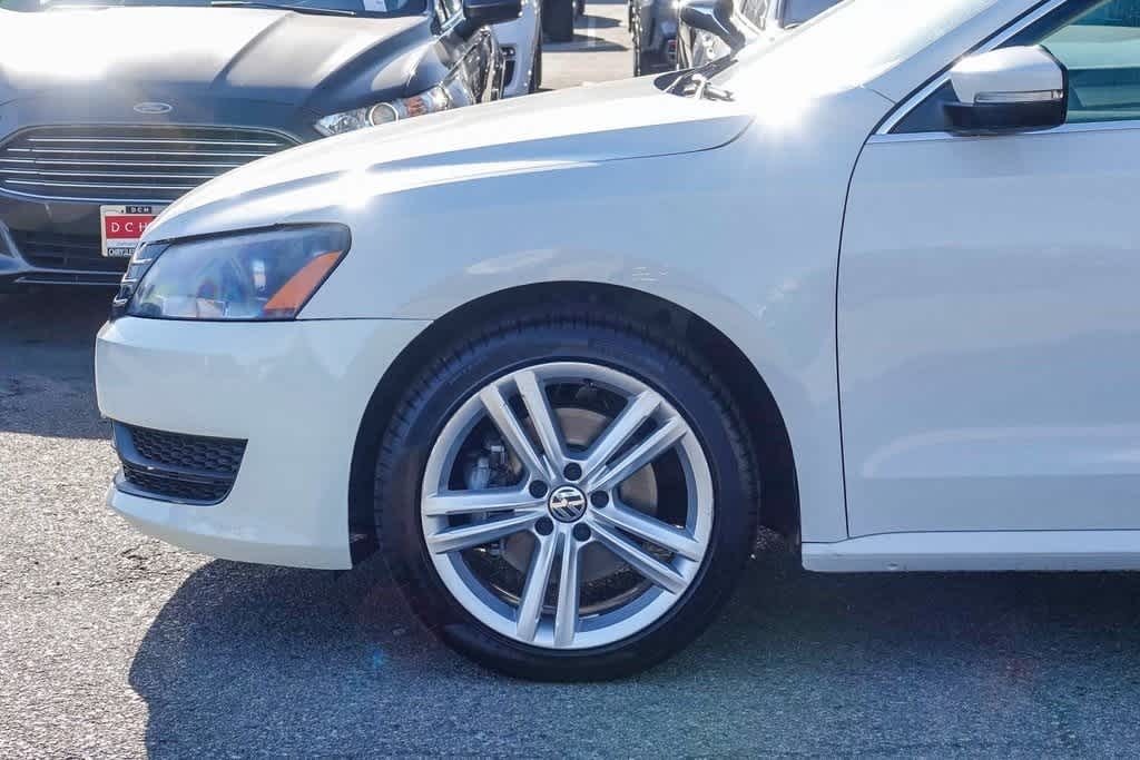 Thumbnail: 2014 Volkswagen Passat - 9