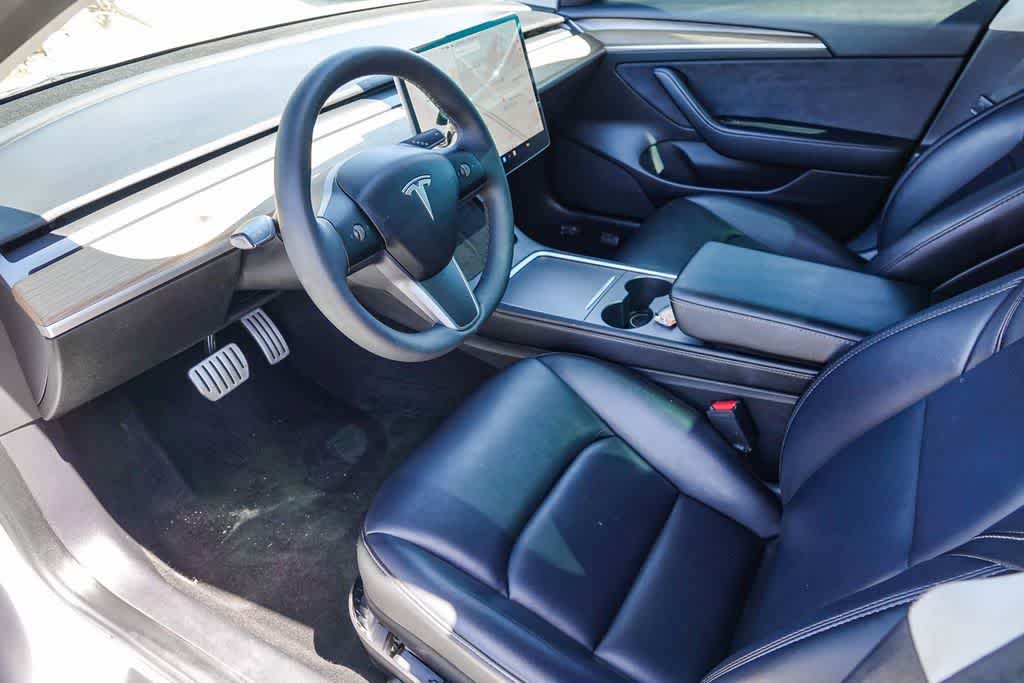 Thumbnail: 2022 Tesla Model 3 - 15