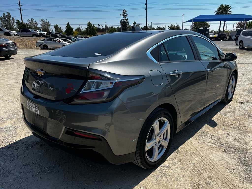 Thumbnail: 2017 Chevrolet Volt - 5