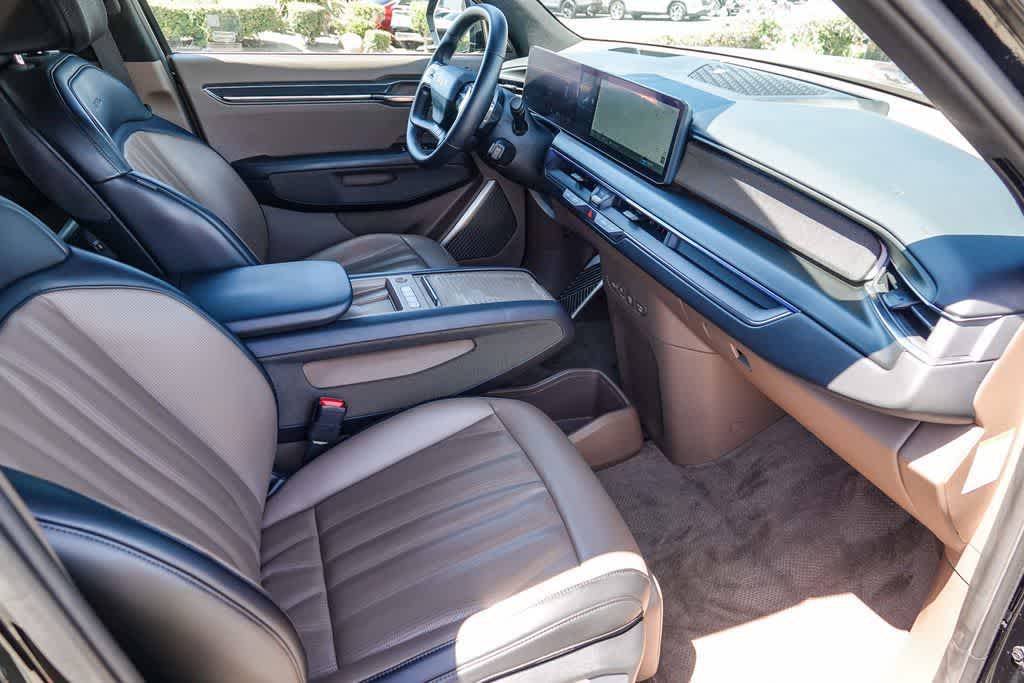 Thumbnail: 2024 Kia EV9 - 15