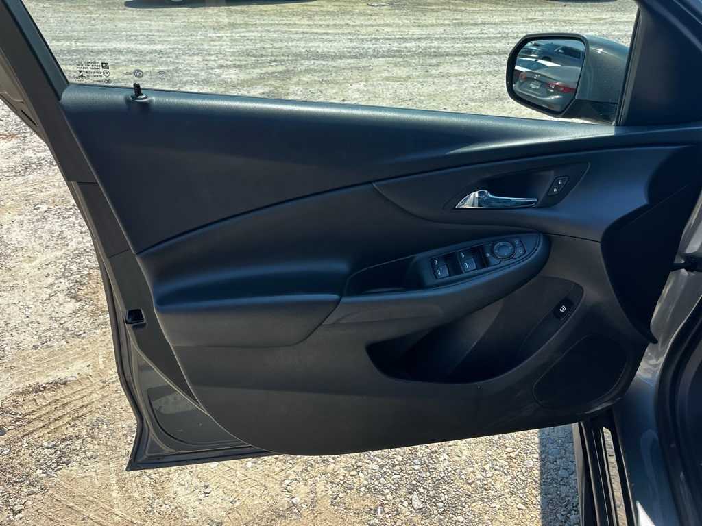 Thumbnail: 2017 Chevrolet Volt - 13