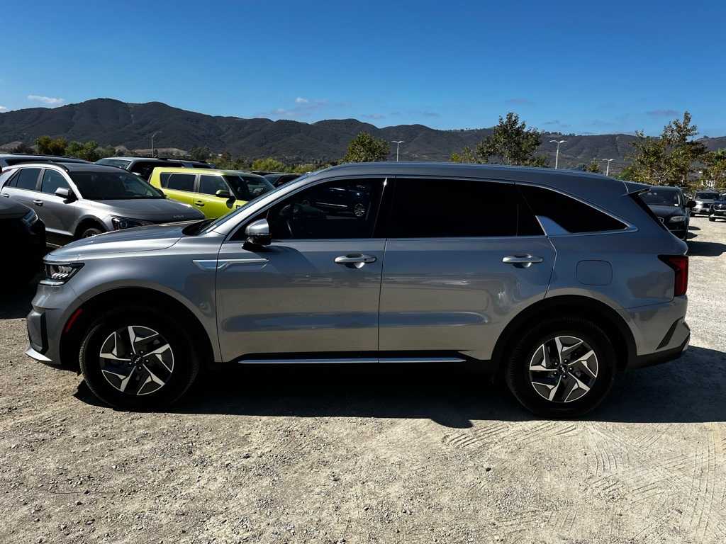 Thumbnail: 2022 Kia Sorento - 8