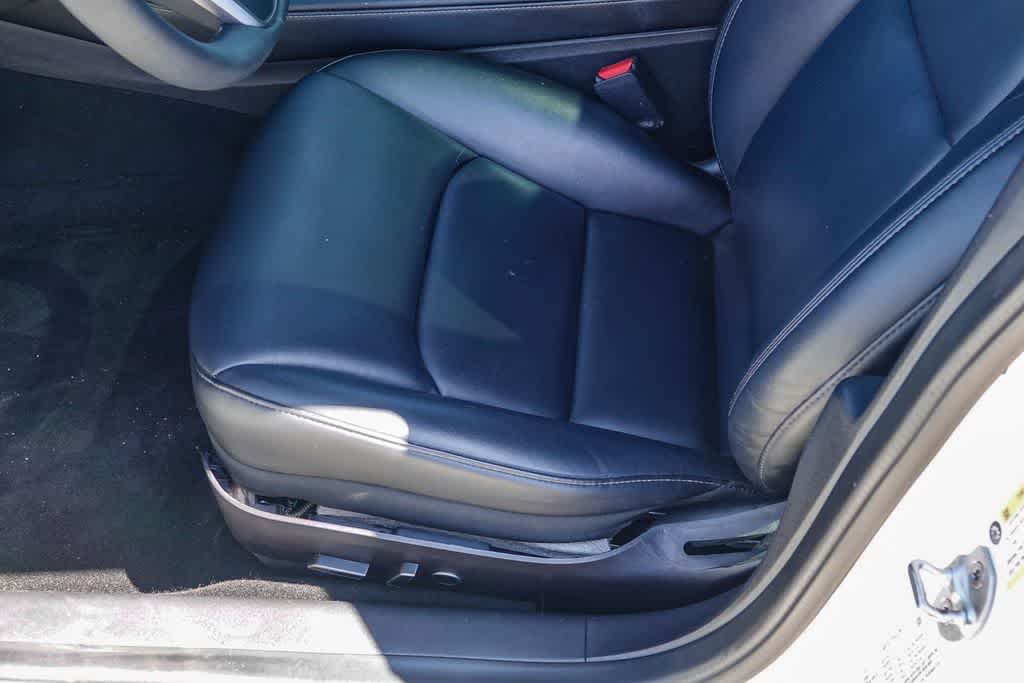 Thumbnail: 2022 Tesla Model 3 - 19