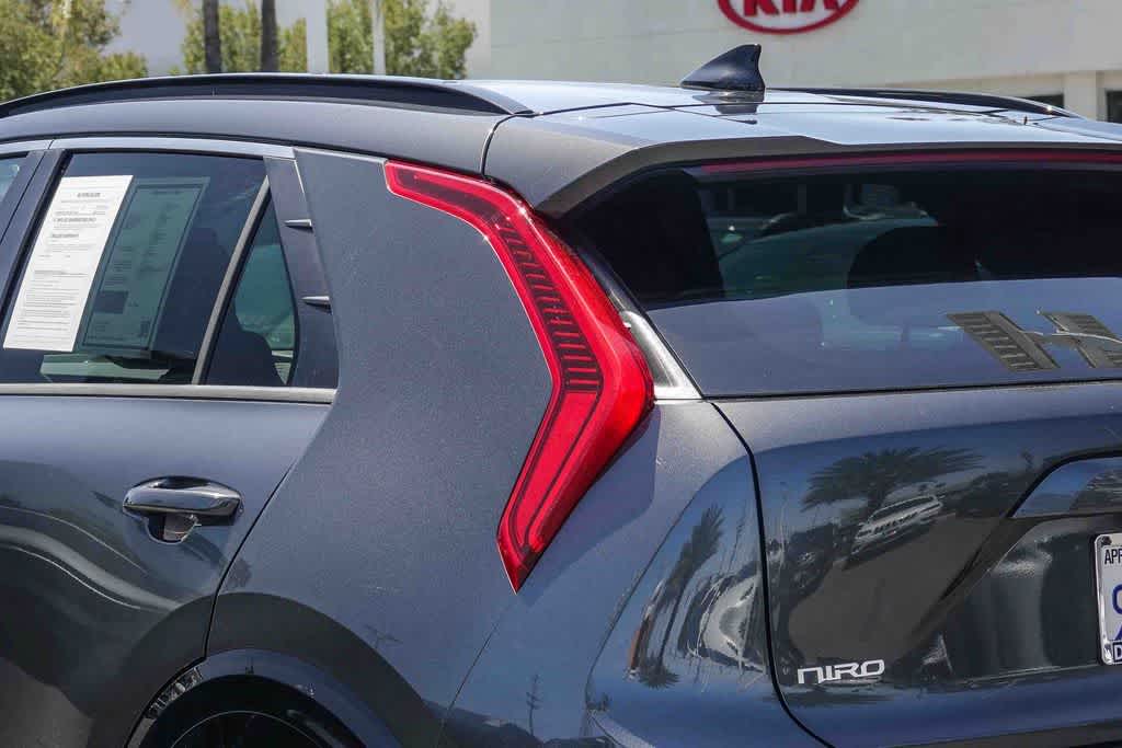 Thumbnail: 2023 Kia Niro - 7