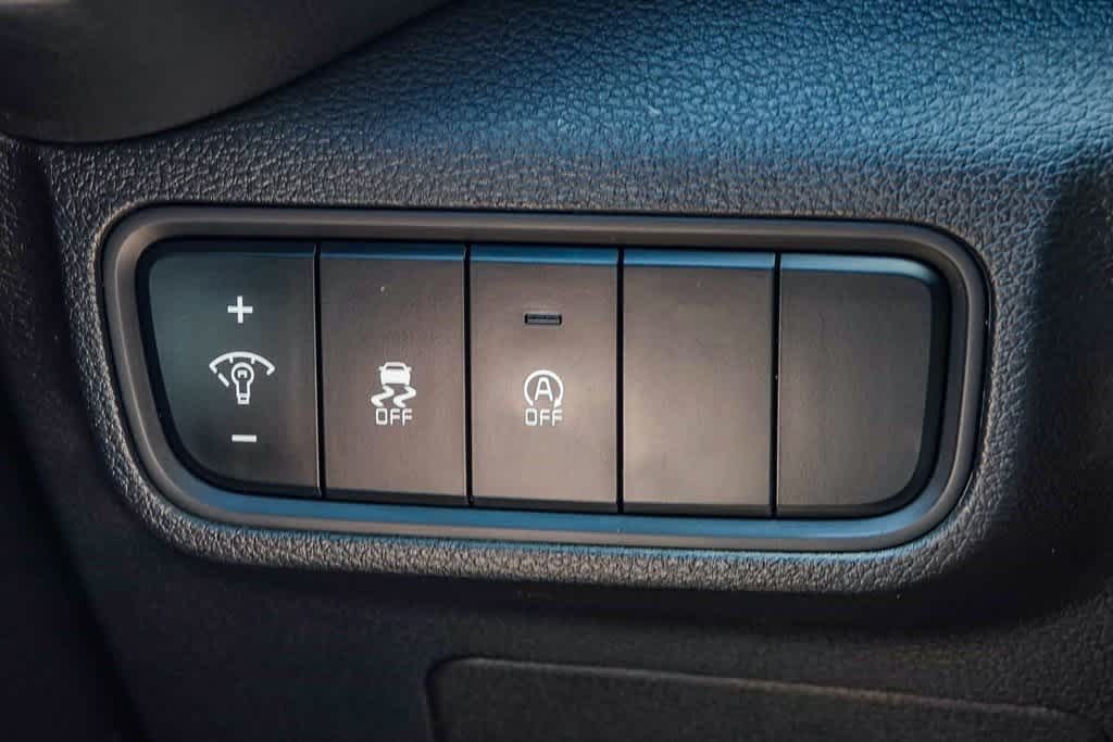 Thumbnail: 2023 Kia Soul - 25