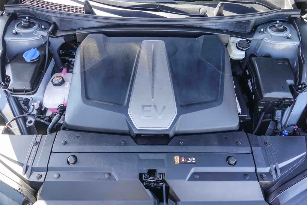 Thumbnail: 2023 Kia EV6 - 26