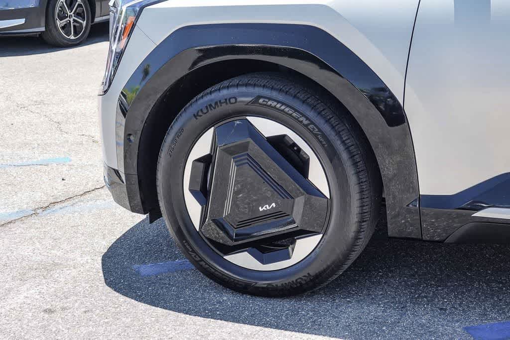 Thumbnail: 2024 Kia EV9 - 9