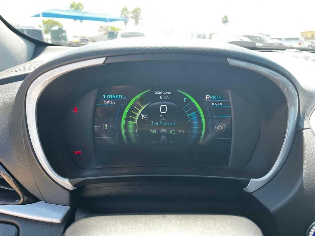 Thumbnail: 2017 Chevrolet Volt - 14