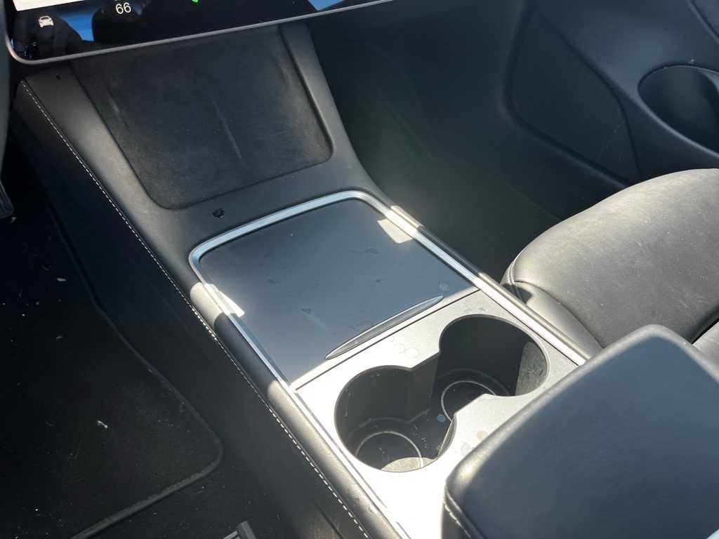 Thumbnail: 2021 Tesla Model 3 - 16