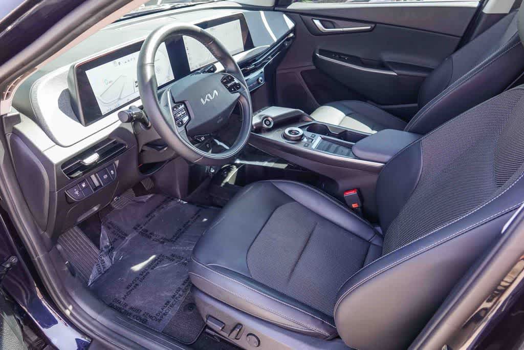 Thumbnail: 2024 Kia EV6 - 16