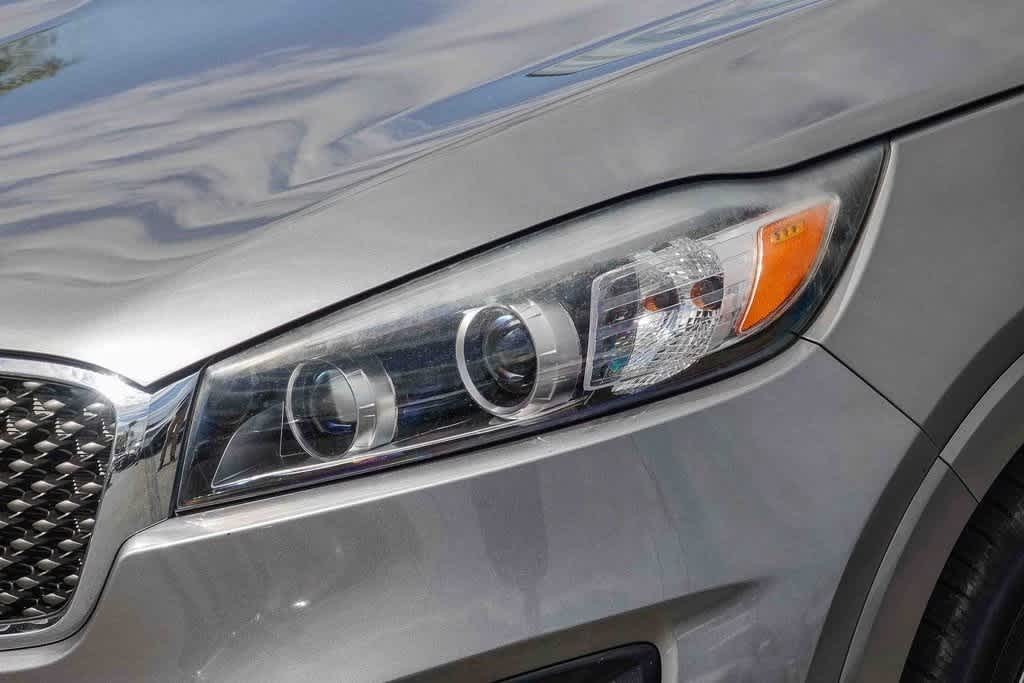 Thumbnail: 2017 Kia Sorento - 8