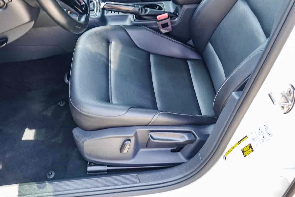 Thumbnail: 2019 Volkswagen Golf - 22