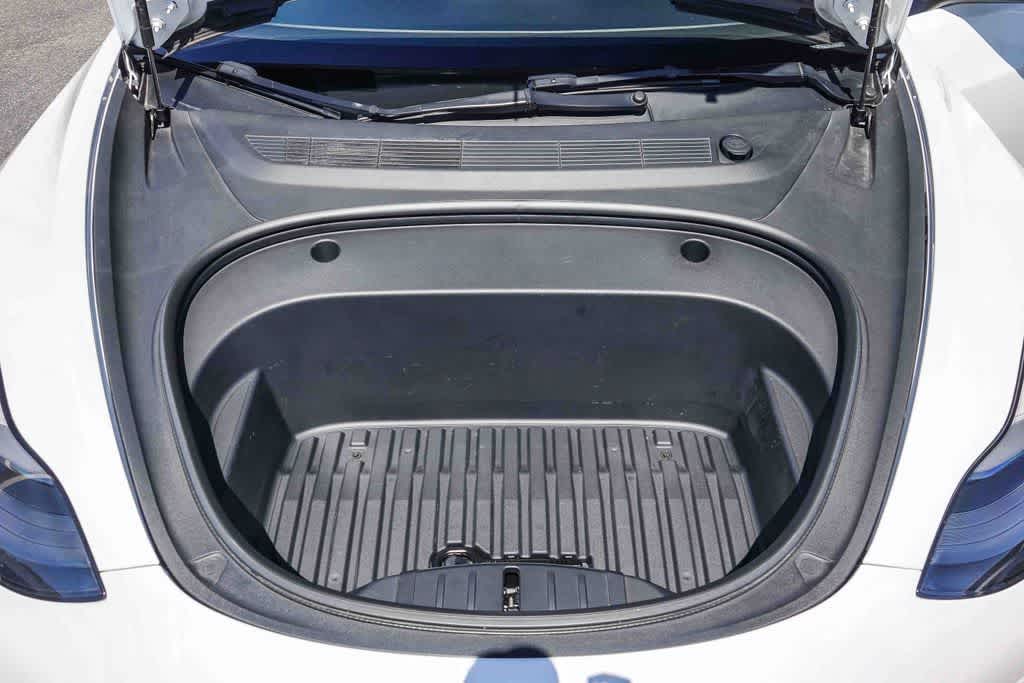 Thumbnail: 2022 Tesla Model 3 - 26