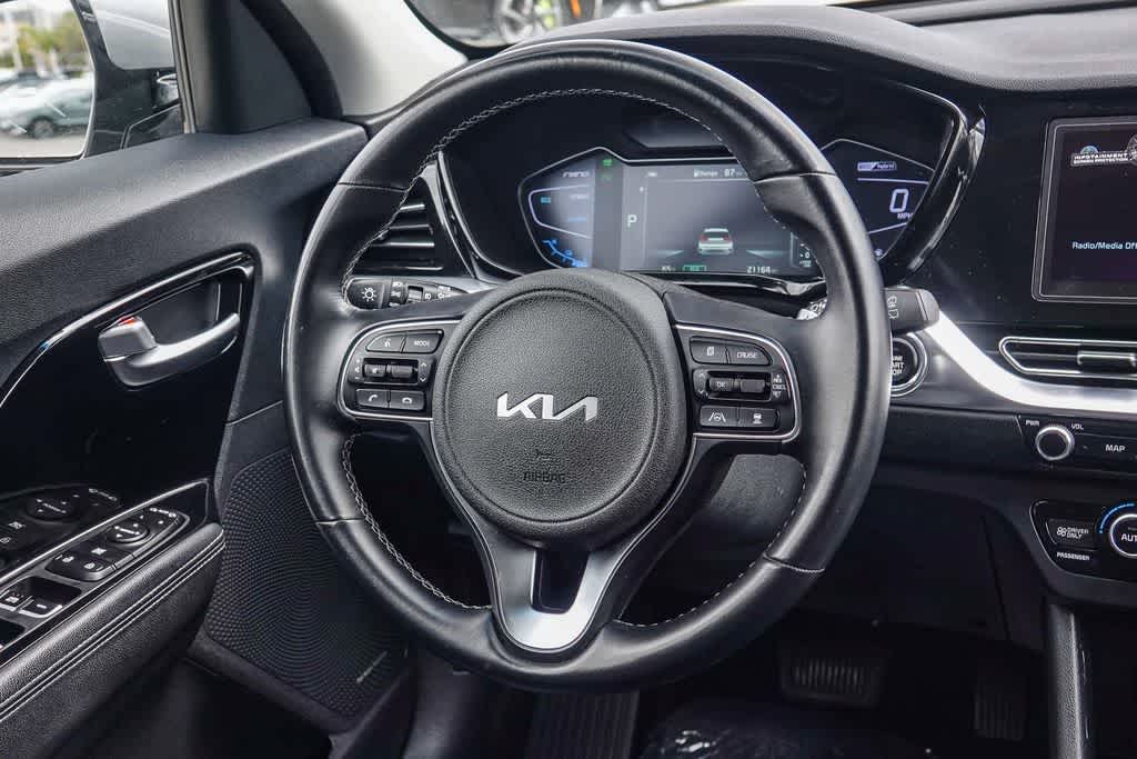 Thumbnail: 2022 Kia Niro - 14