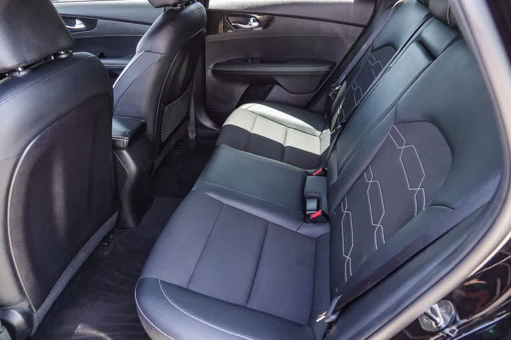 Thumbnail: 2023 Kia Forte - 16