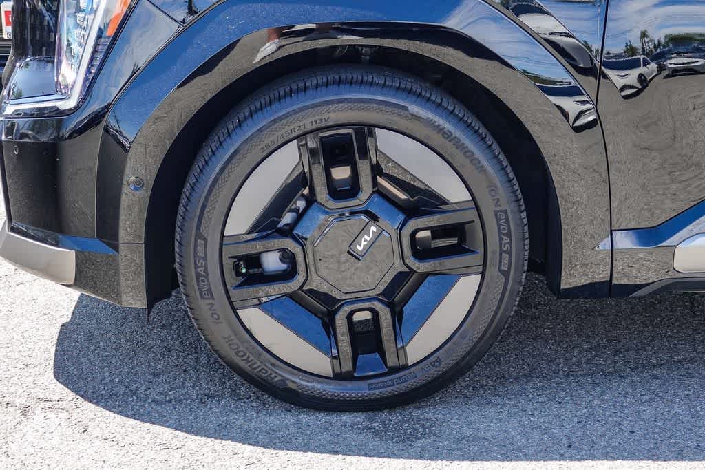 Thumbnail: 2024 Kia EV9 - 9