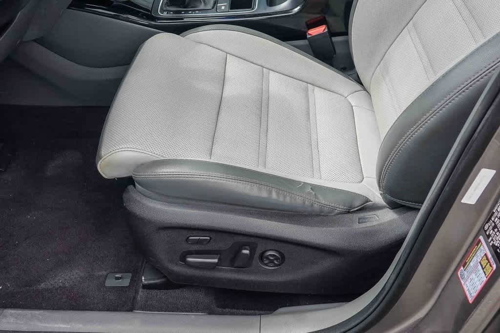 Thumbnail: 2017 Kia Sorento - 20