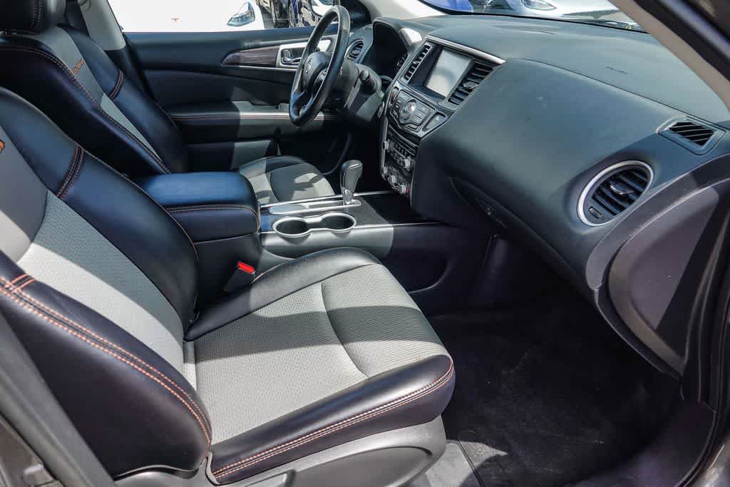 Thumbnail: 2020 Nissan Pathfinder - 15