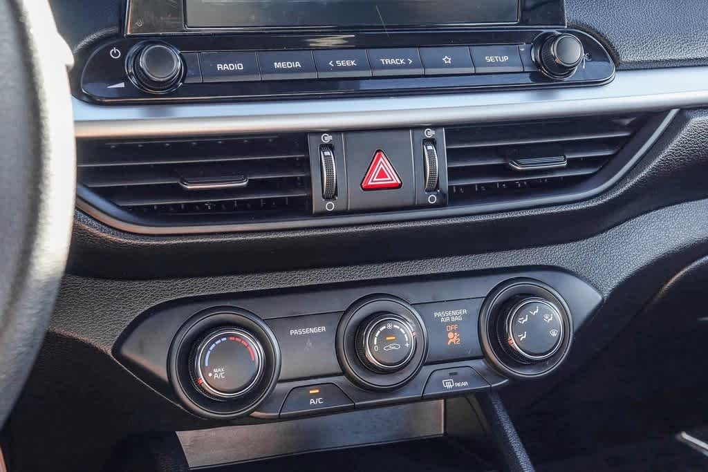 Thumbnail: 2024 Kia Forte - 21