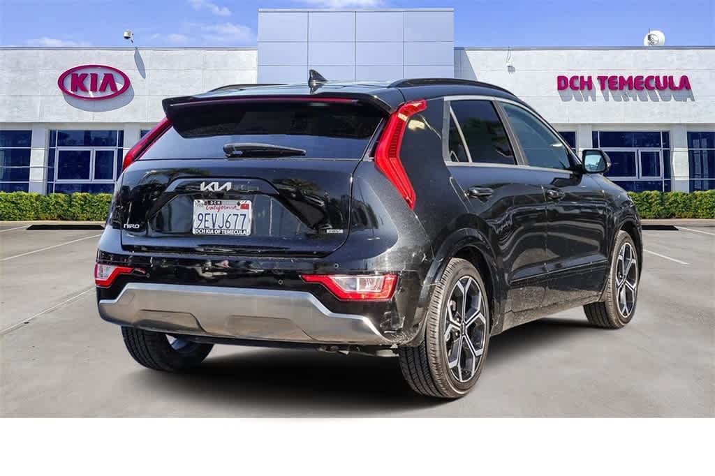 Thumbnail: 2023 Kia Niro - 4