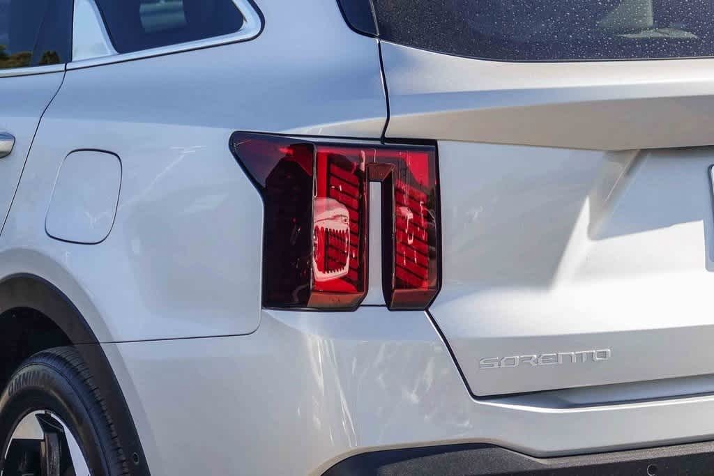 Thumbnail: 2025 Kia Sorento - 7