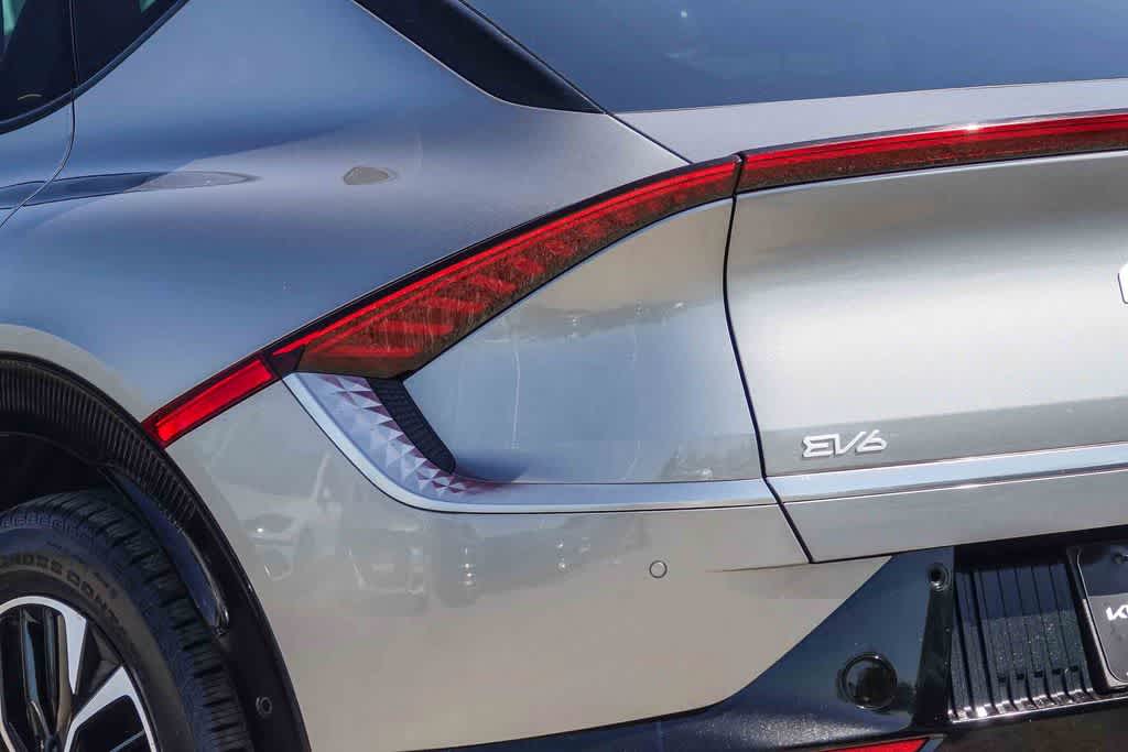 Thumbnail: 2023 Kia EV6 - 7