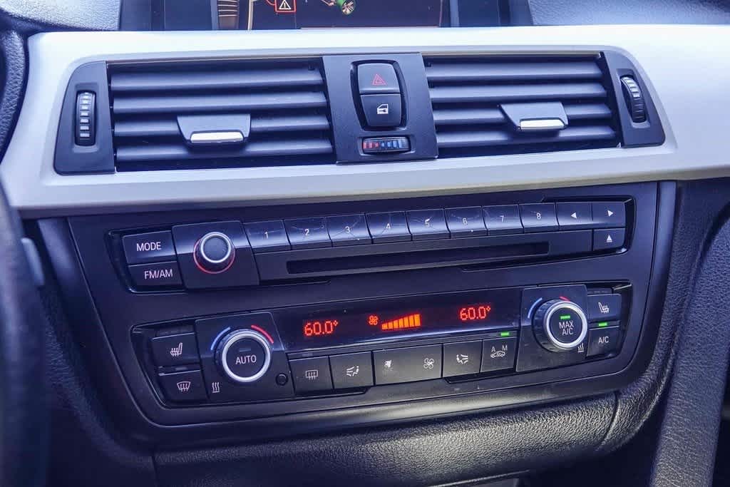 Thumbnail: 2013 BMW 3 Series - 22