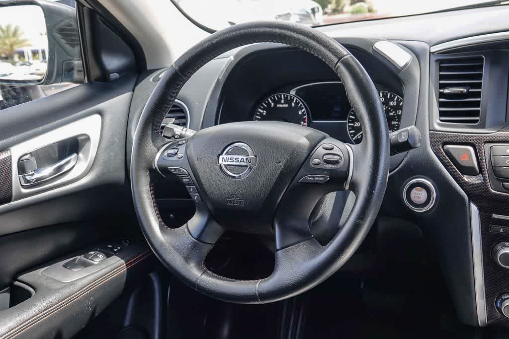 Thumbnail: 2020 Nissan Pathfinder - 14